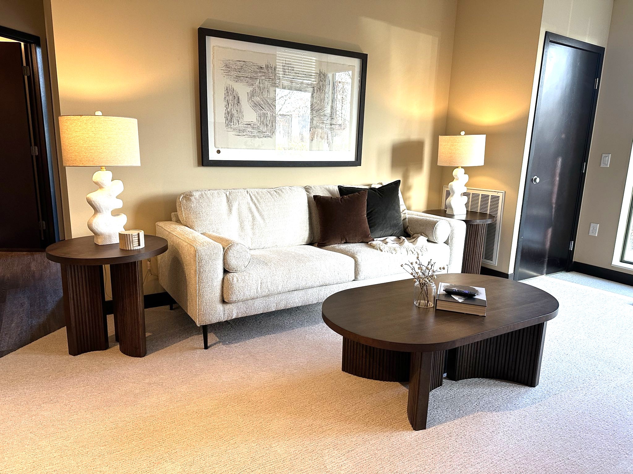 144 Living Room (2)