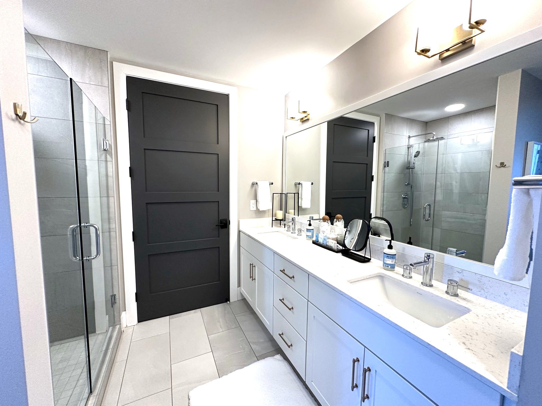 910 bathroom (4)