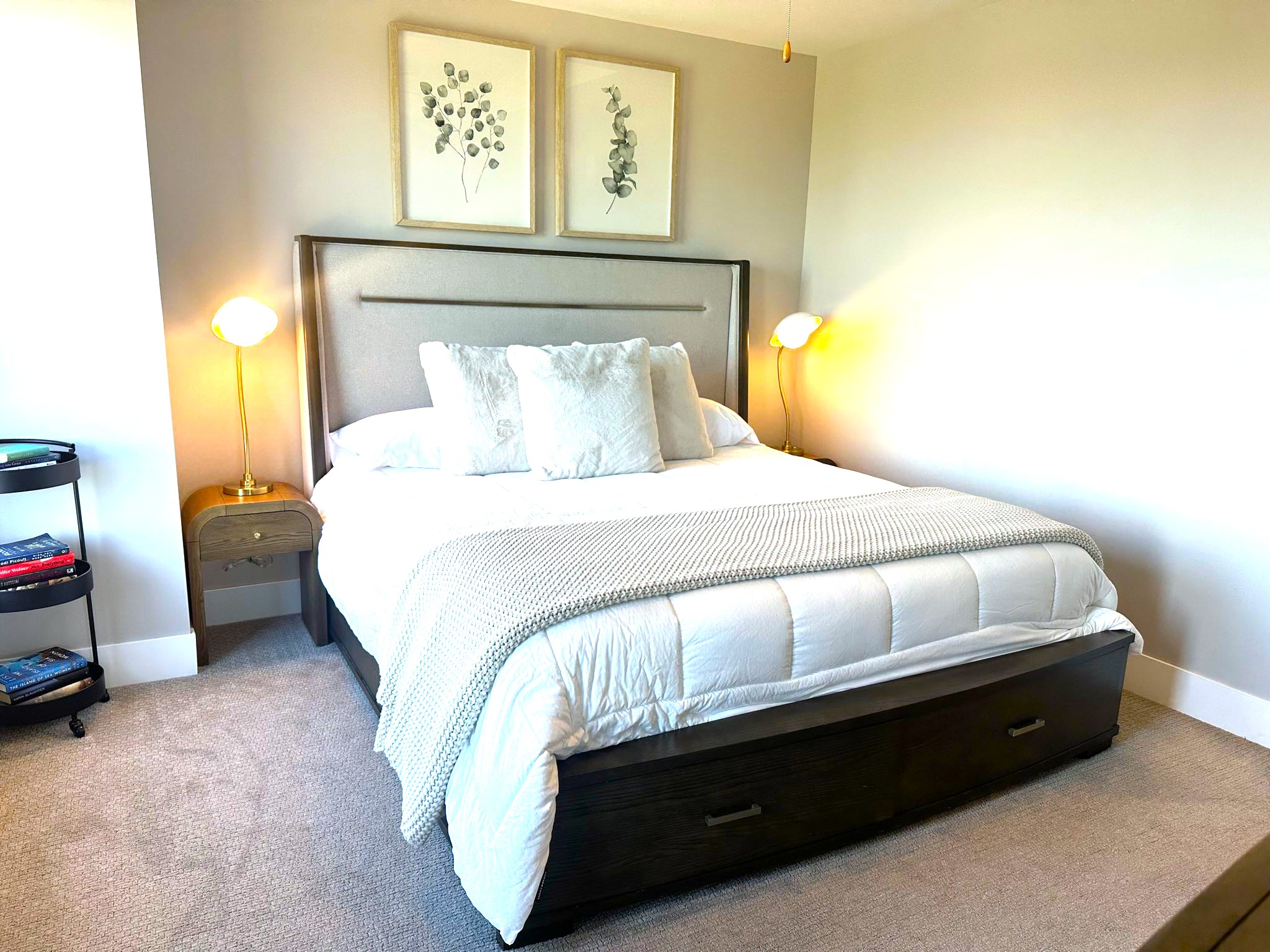 910 bedroom