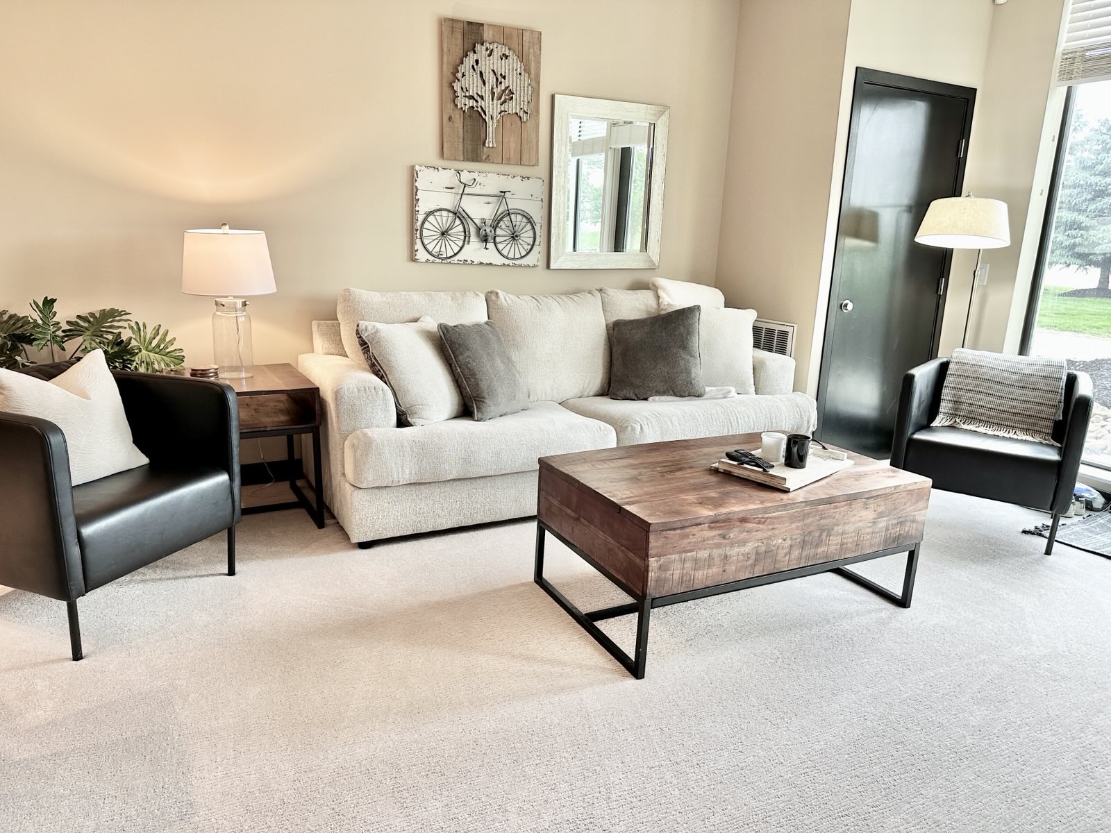 138 living room retouched (2)