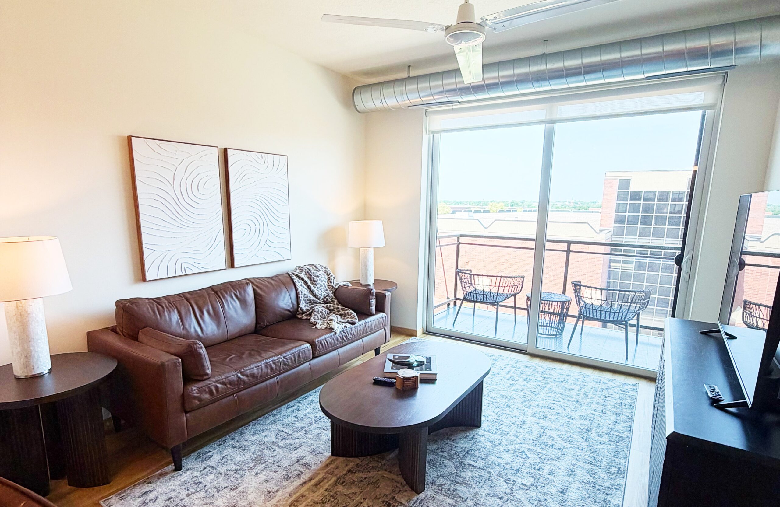 511 Living Room 2